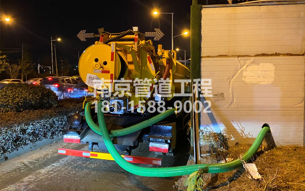 266柳塘村临时工地抽粪